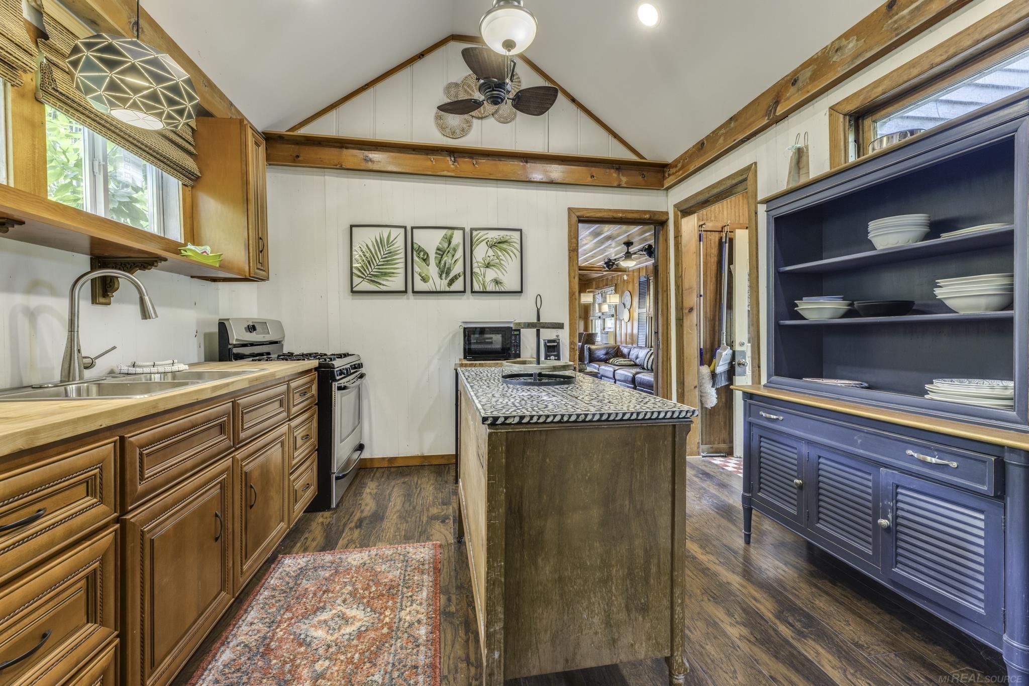 7403 Woodside Road Lexington, MI 48450 - Photo 12 of 35