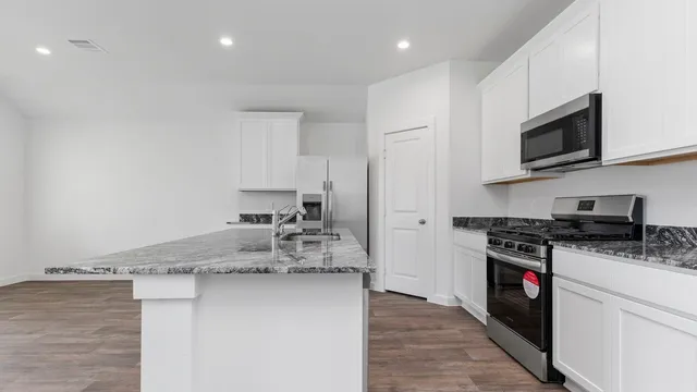 $322,990 | 6116 Cherry Mdws Street, Rosenberg, TX 77469