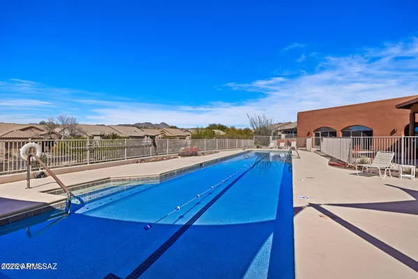 $375,000 | 13401 North Rancho Vistoso Boulevard, Unit 74, Oro Valley, AZ 85755
