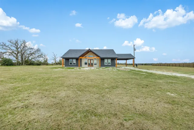 $440,000 | 17831 Fm 1696, Bedias, TX 77831