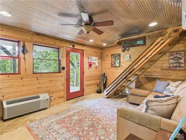 $459,000 | 1 Rich Bark Lane, Van Buren, MO 63965