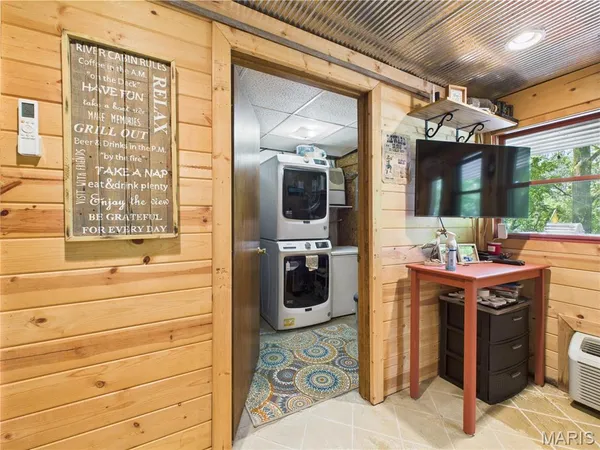 $459,000 | 1 Rich Bark Lane, Van Buren, MO 63965