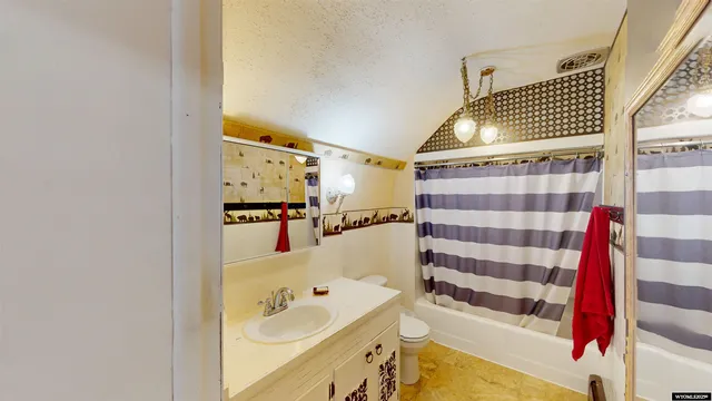 $430,000 | 333 Cascade Street, Lander, WY 82520