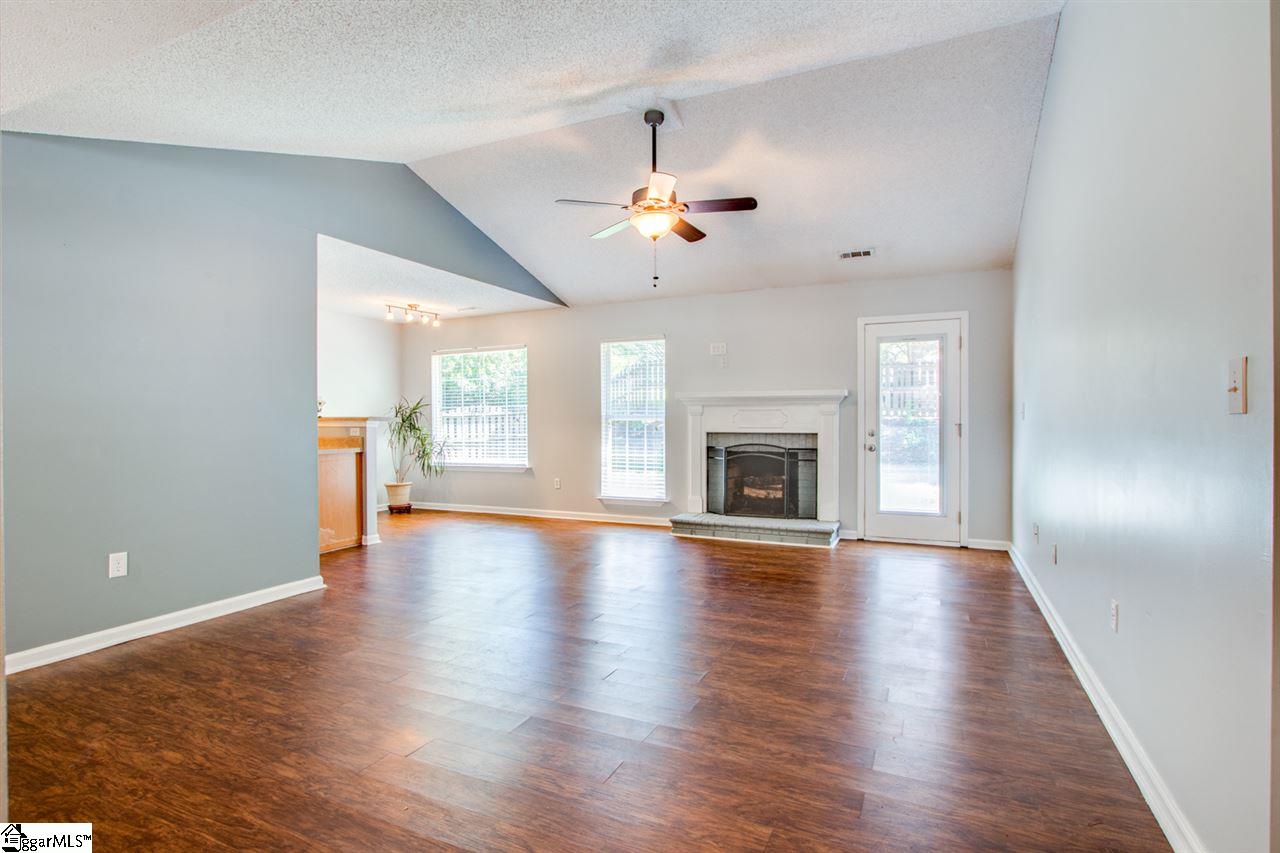 310 Riverside Chase Circle Greer, SC 29650 - Photo 7 of 28 Gallery Image 7