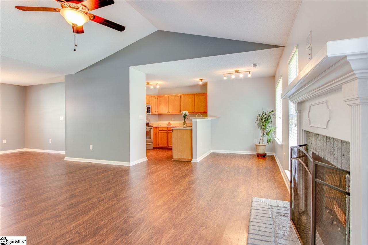 310 Riverside Chase Circle Greer, SC 29650 - Photo 8 of 28 Gallery Image 8