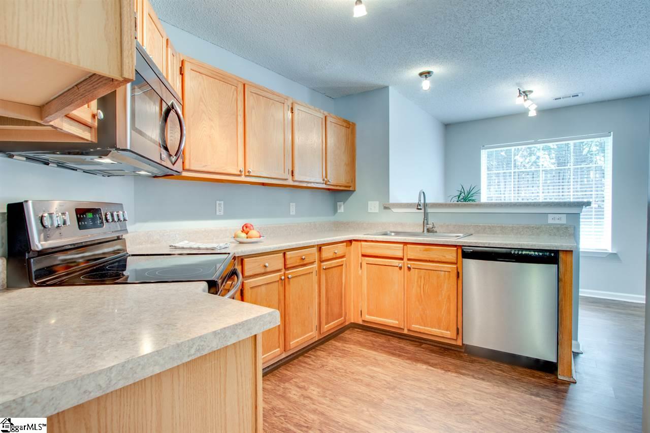310 Riverside Chase Circle Greer, SC 29650 - Photo 10 of 28 Gallery Image 10