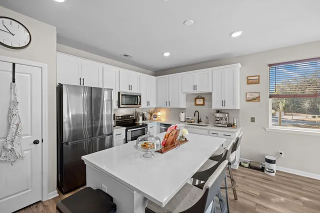 $2,300 | 5333 Cardinal Circle, North Charleston, SC 29418