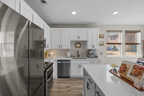 $2,300 | 5333 Cardinal Circle, North Charleston, SC 29418