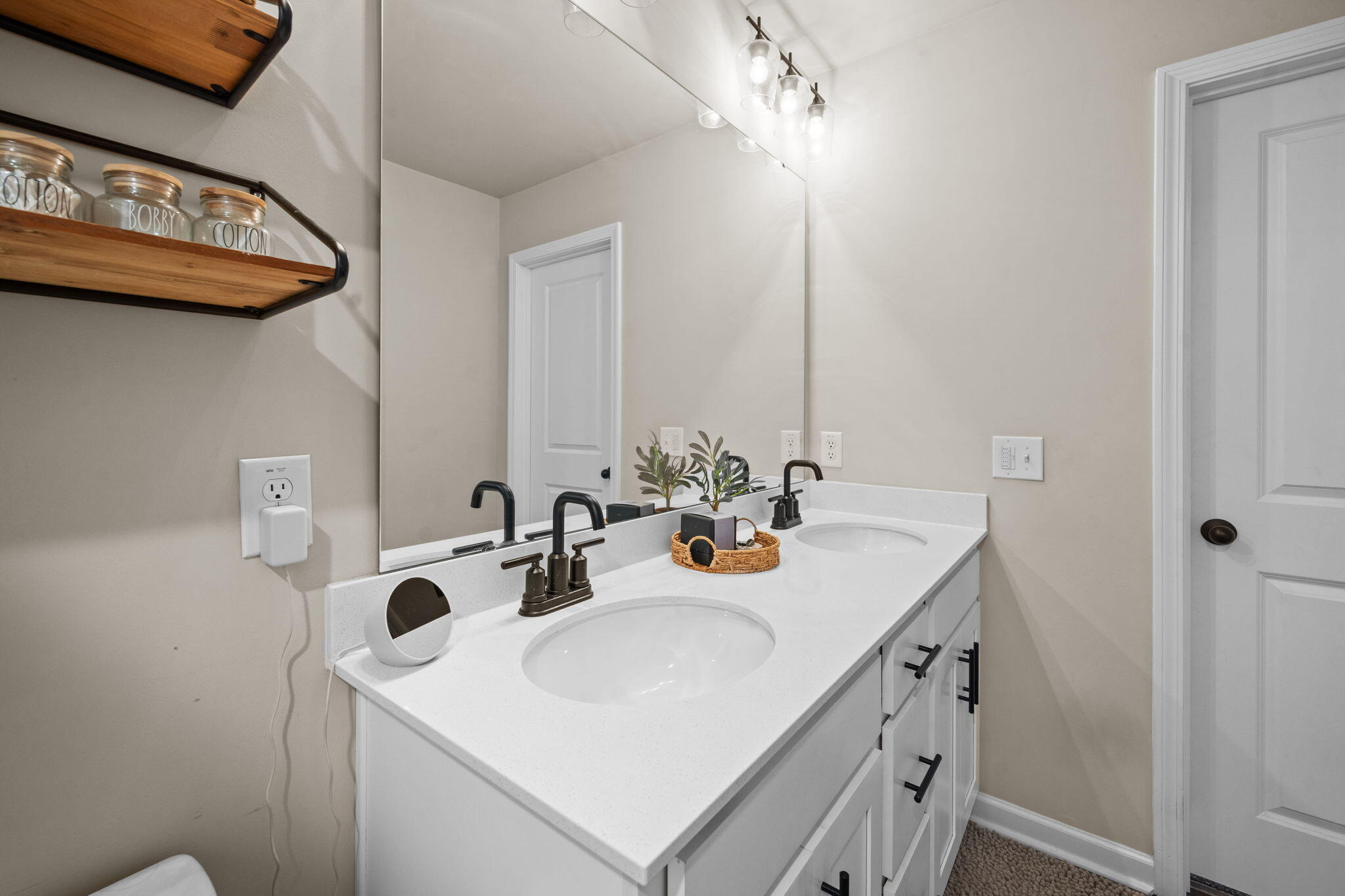 5333 Cardinal Circle North Charleston, SC 29418 - Photo 22 of 30 20-web-or-mls-Barclay Media Co_-17