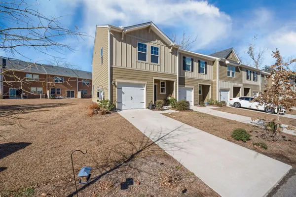 $2,300 | 5333 Cardinal Circle, North Charleston, SC 29418