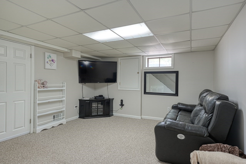 148 Northgate Road Northborough, MA 01532 - Photo 22 of 33 Gallery Image 22