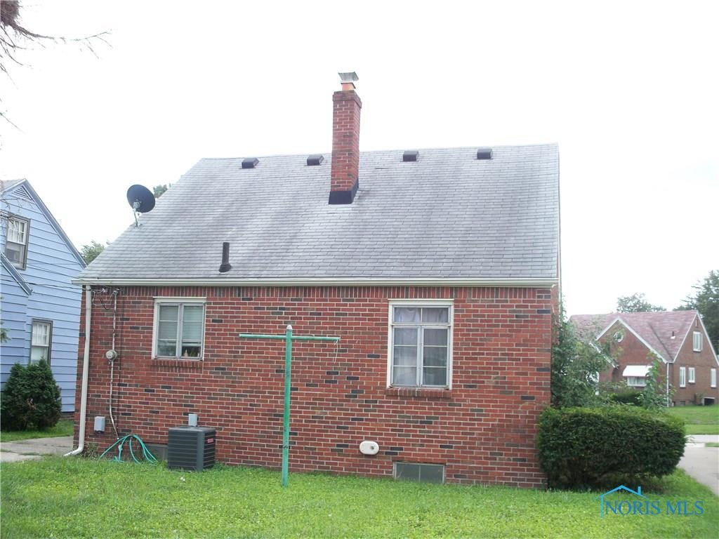 2266 Hinde Road Toledo, OH 43607 - Photo 12 of 14 Gallery Image 12