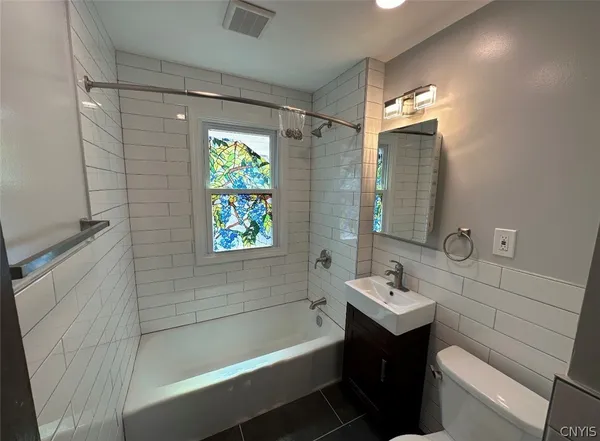 $1,400 | 207 Draper Avenue, Geddes, NY 13219