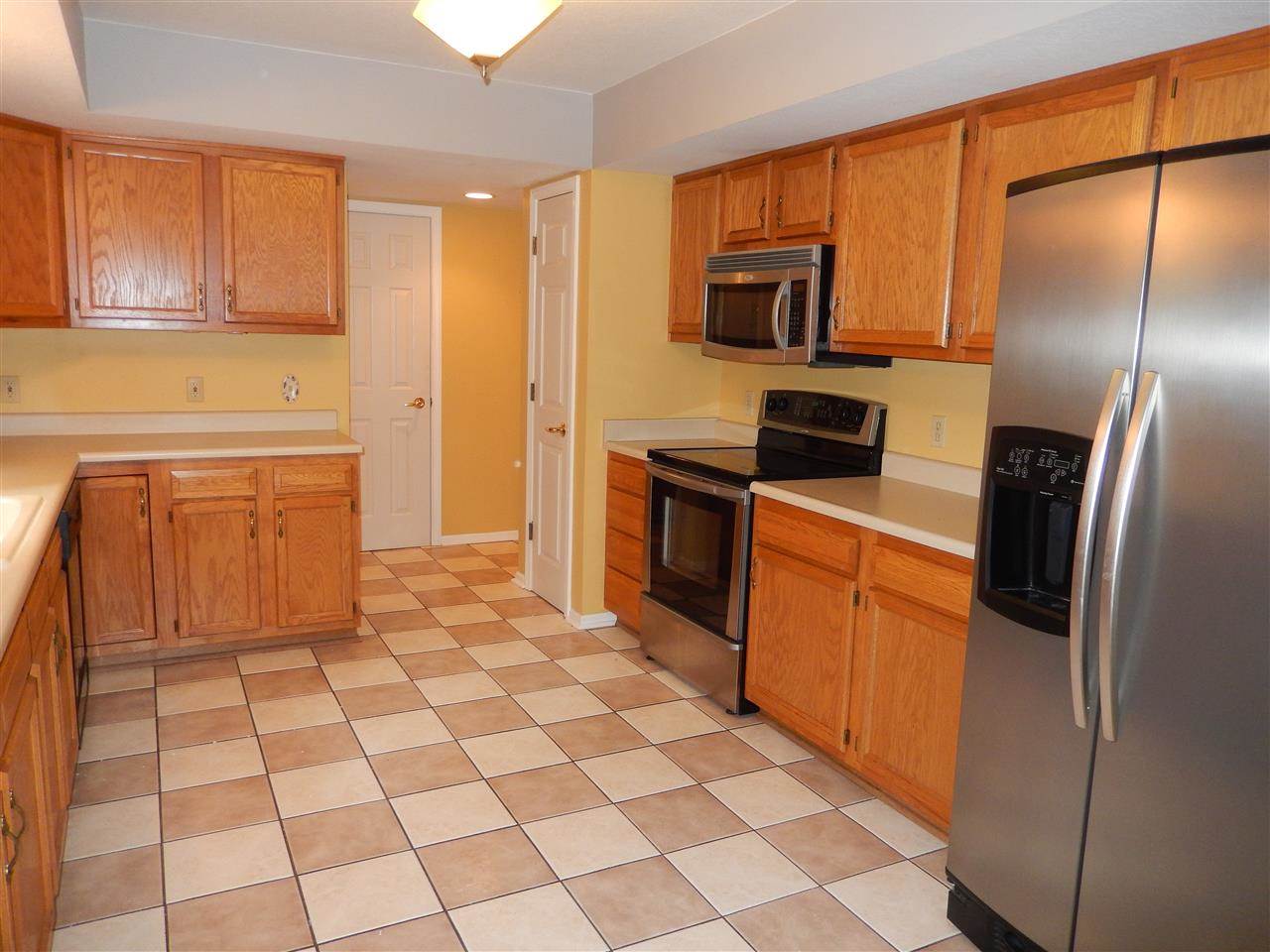 113 Spring Forest Court Fort Wayne, IN 46804 - Photo 6 of 24 Gallery Image 6