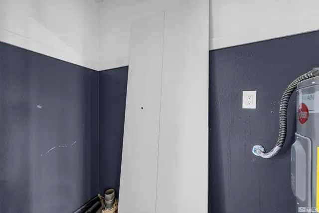 a view of a livingroom with a bathroom