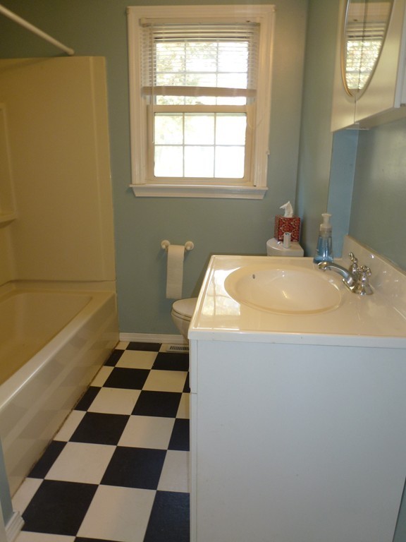 12 Oak Road Westford, MA 01886 - Photo 8 of 18 Gallery Image 8