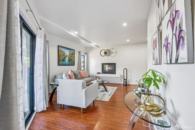 $749,000 | 1 Appian Way, Unit 7092, South San Francisco, CA 94080