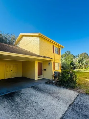 $2,400 | 7604 La Mesita Court, Tampa, FL 33615