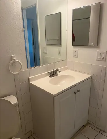 $2,400 | 7604 La Mesita Court, Tampa, FL 33615