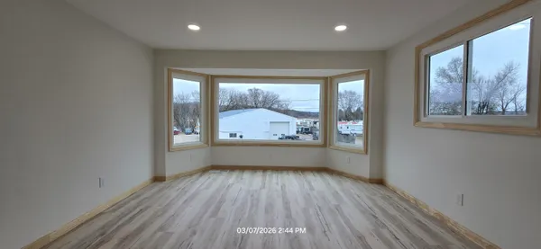 $1,200 | 623 Frankfort Avenue, Unit 1, Elberta, MI 49628