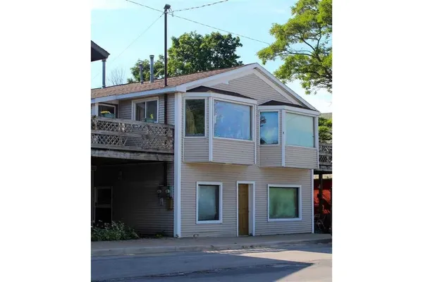 $1,200 | 623 Frankfort Avenue, Unit 1, Elberta, MI 49628