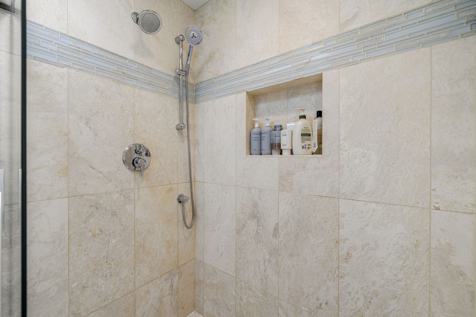 36132 North Springbrook Lane Gurnee, IL 60031 - Photo 21 of 30 a bathroom with a shower