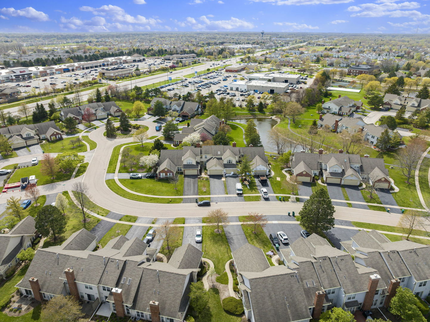 36132 North Springbrook Lane Gurnee, IL 60031 - Photo 27 of 30 a view of a city