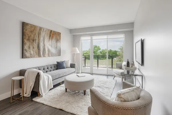 $2,286 | 101 West Liberty Street, Unit 418, Barrington, IL 60010