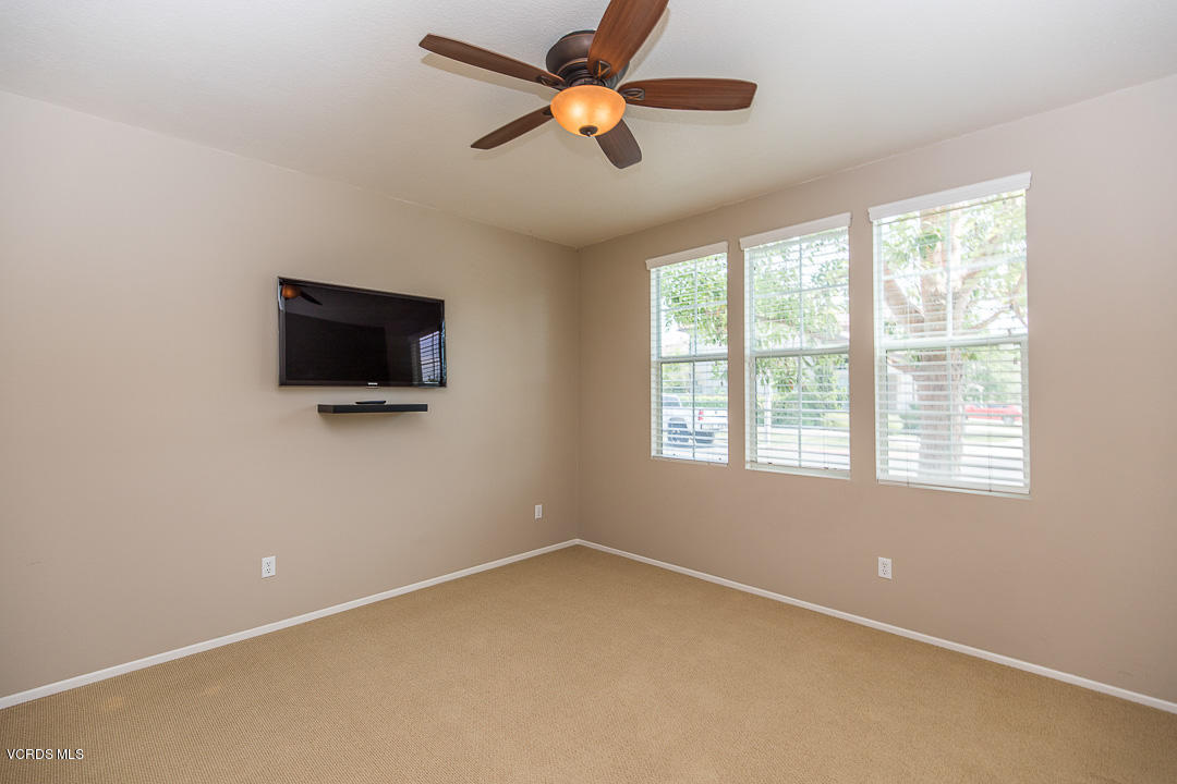 1159 Oleander Way Simi Valley, CA 93065 - Photo 13 of 48 1159 Oleander Way-12