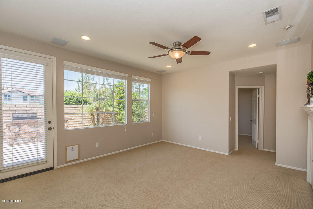 1159 Oleander Way Simi Valley, CA 93065 - Photo 15 of 48 1159 Oleander Way-14