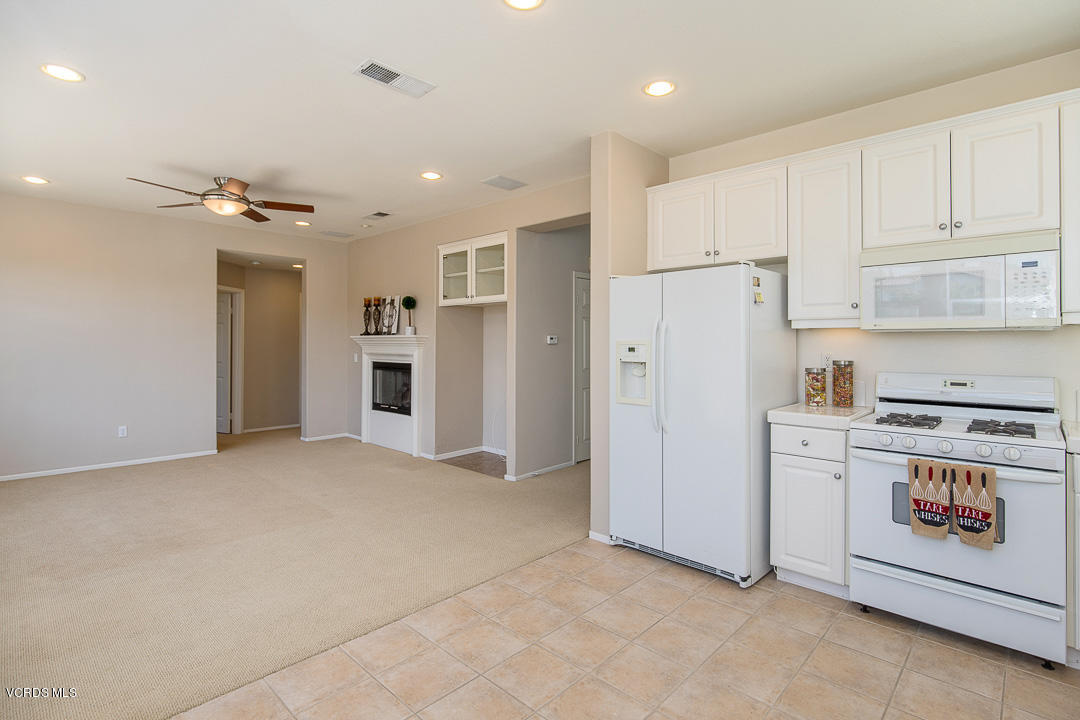 1159 Oleander Way Simi Valley, CA 93065 - Photo 22 of 48 1159 Oleander Way-21