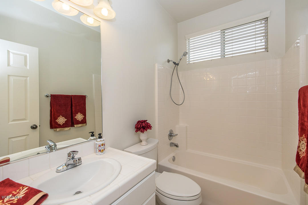 1159 Oleander Way Simi Valley, CA 93065 - Photo 25 of 48 1159 Oleander Way-24