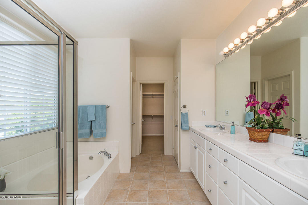 1159 Oleander Way Simi Valley, CA 93065 - Photo 27 of 48 1159 Oleander Way-26