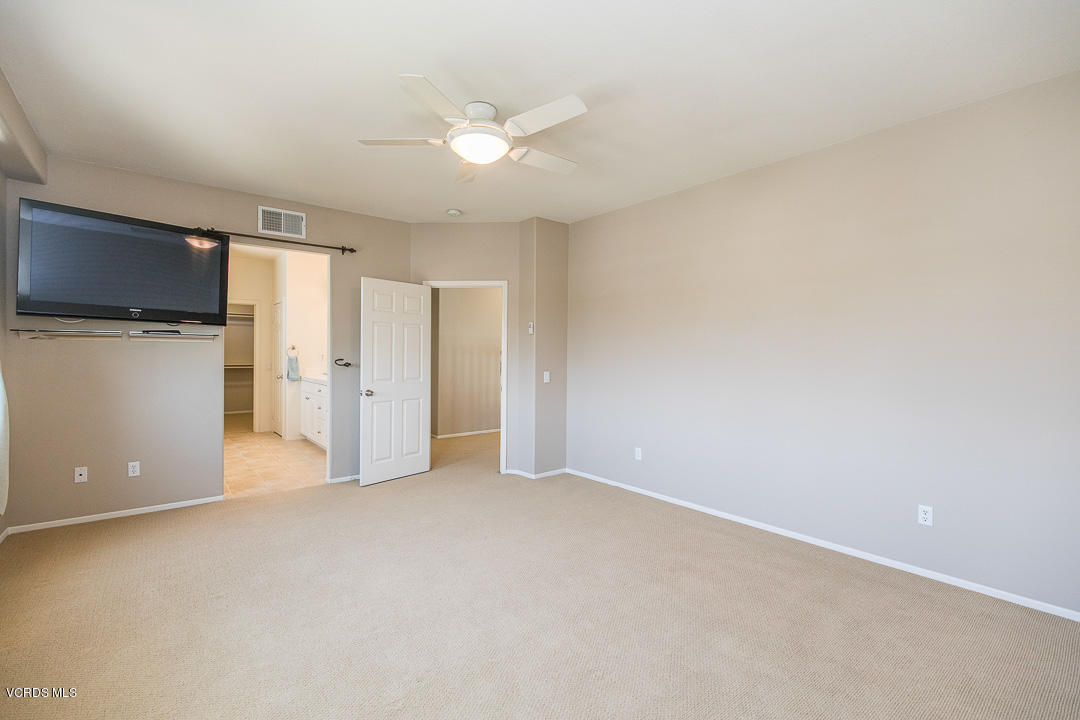 1159 Oleander Way Simi Valley, CA 93065 - Photo 31 of 48 1159 Oleander Way-30