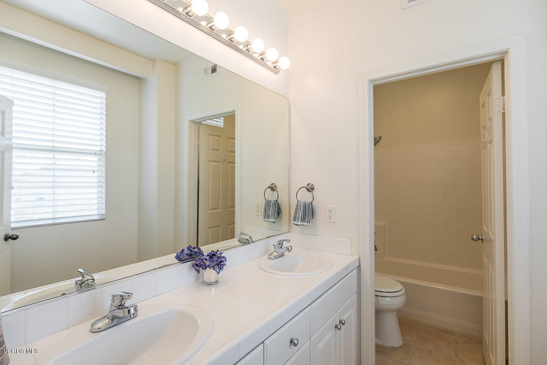 1159 Oleander Way Simi Valley, CA 93065 - Photo 36 of 48 1159 Oleander Way-35