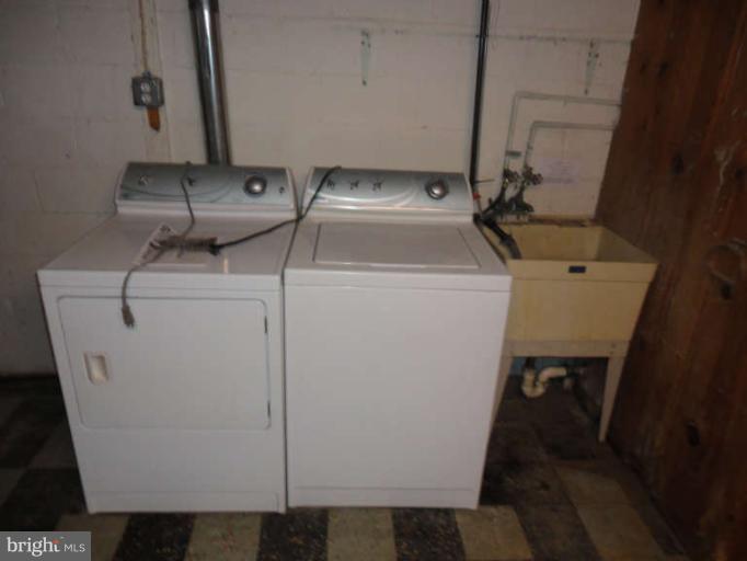 2205 Graythorn Road Middle River, MD 21220 - Photo 12 of 15 Laundry area