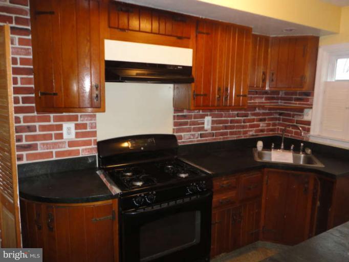 2205 Graythorn Road Middle River, MD 21220 - Photo 2 of 15 Updated Kitchen