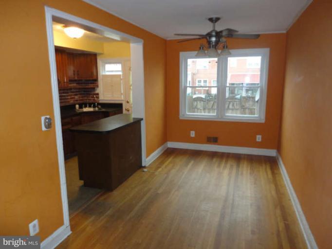 2205 Graythorn Road Middle River, MD 21220 - Photo 3 of 15 Open Dining area