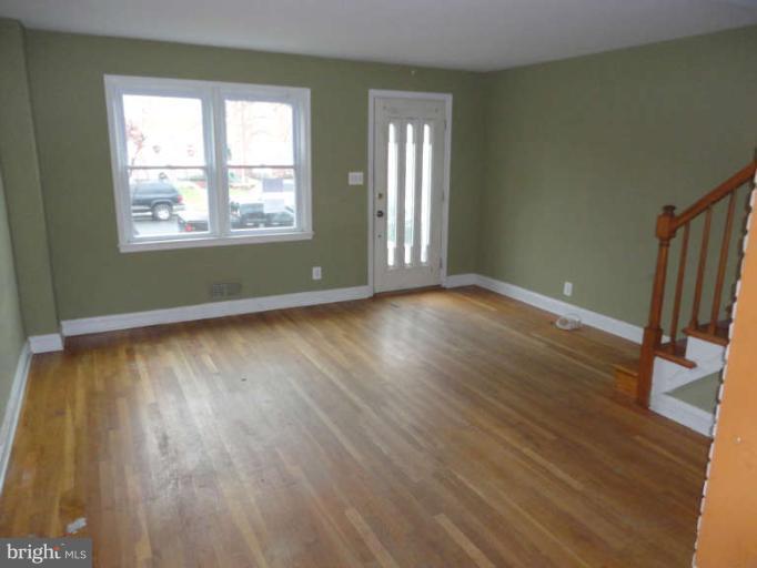 2205 Graythorn Road Middle River, MD 21220 - Photo 4 of 15 Living Room