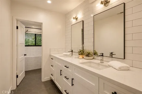$3,760,000 | 1016 Vía Romero, Palos Verdes Estates, CA 90274