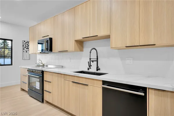 $2,299,999 | 2720 Tioga Pines Circle, Las Vegas, NV 89117