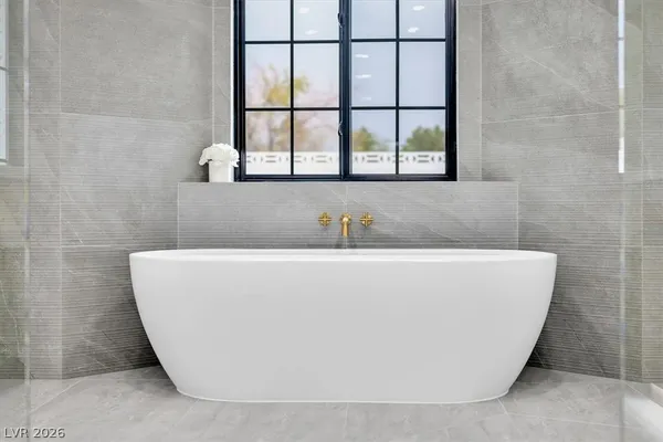 $2,299,999 | 2720 Tioga Pines Circle, Las Vegas, NV 89117