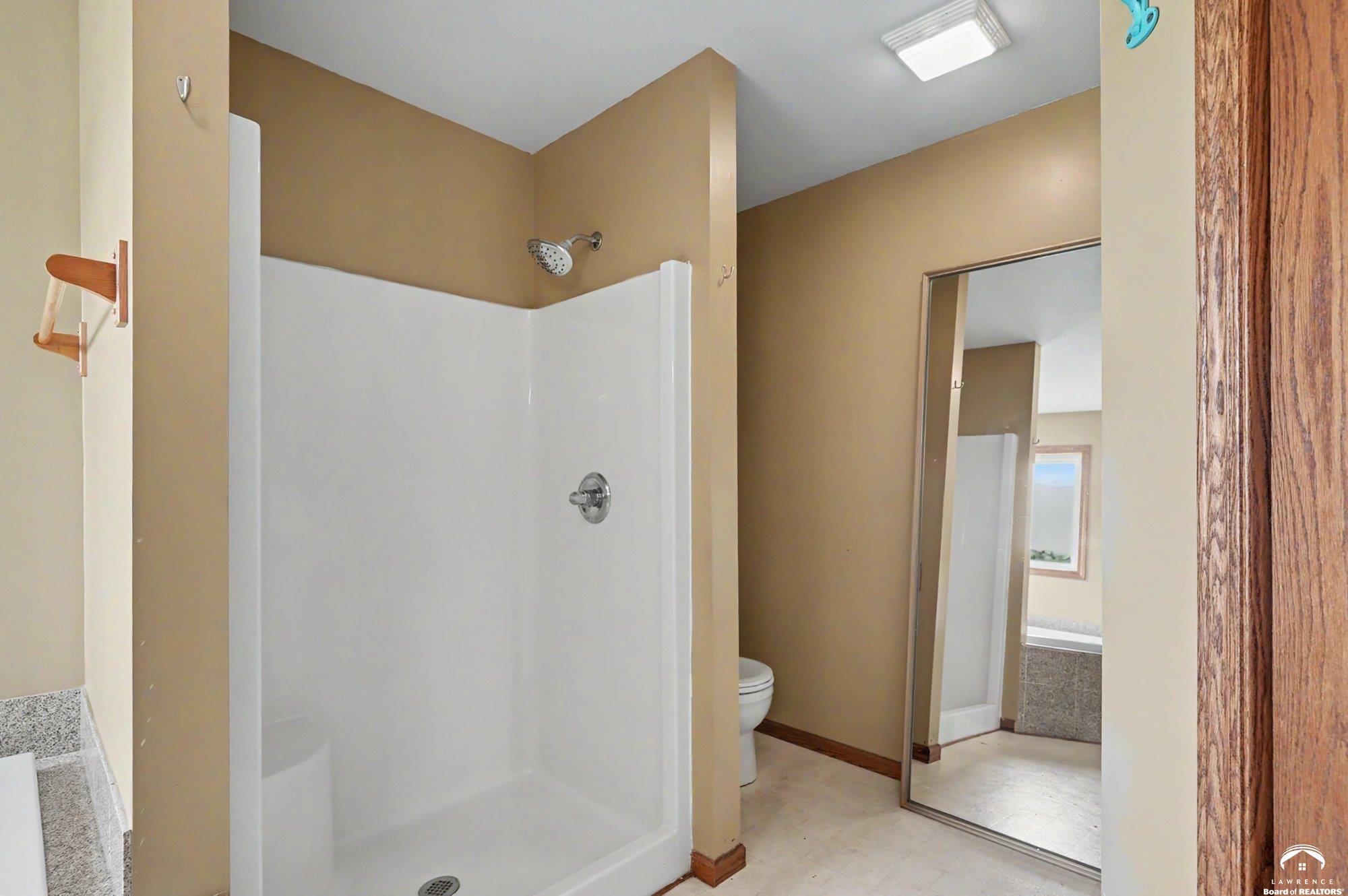 801 North 900 Road Lawrence, KS 66047 - Photo 28 of 61