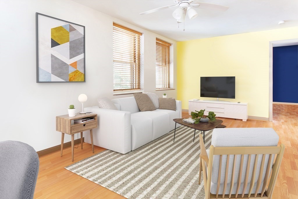 75 Glen Road, Unit B5 Brookline, MA 02445 - Photo 3 of 8