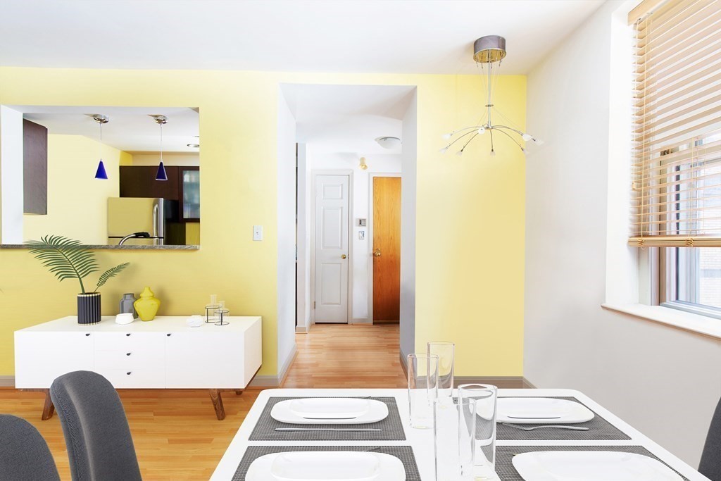 75 Glen Road, Unit B5 Brookline, MA 02445 - Photo 5 of 8