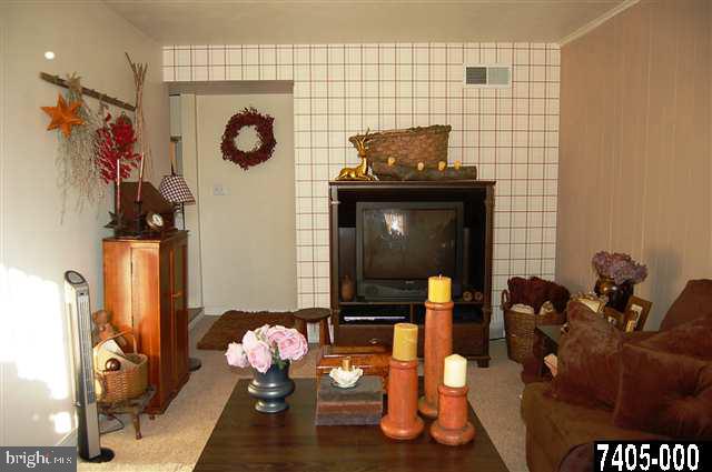 235 Edgewood Road York, PA 17402 - Photo 13 of 23 Gallery Image 13