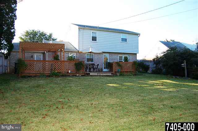 235 Edgewood Road York, PA 17402 - Photo 22 of 23 Gallery Image 22