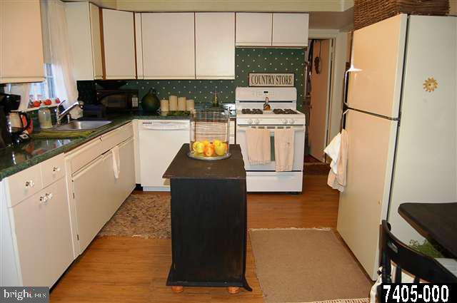 235 Edgewood Road York, PA 17402 - Photo 9 of 23 Gallery Image 9