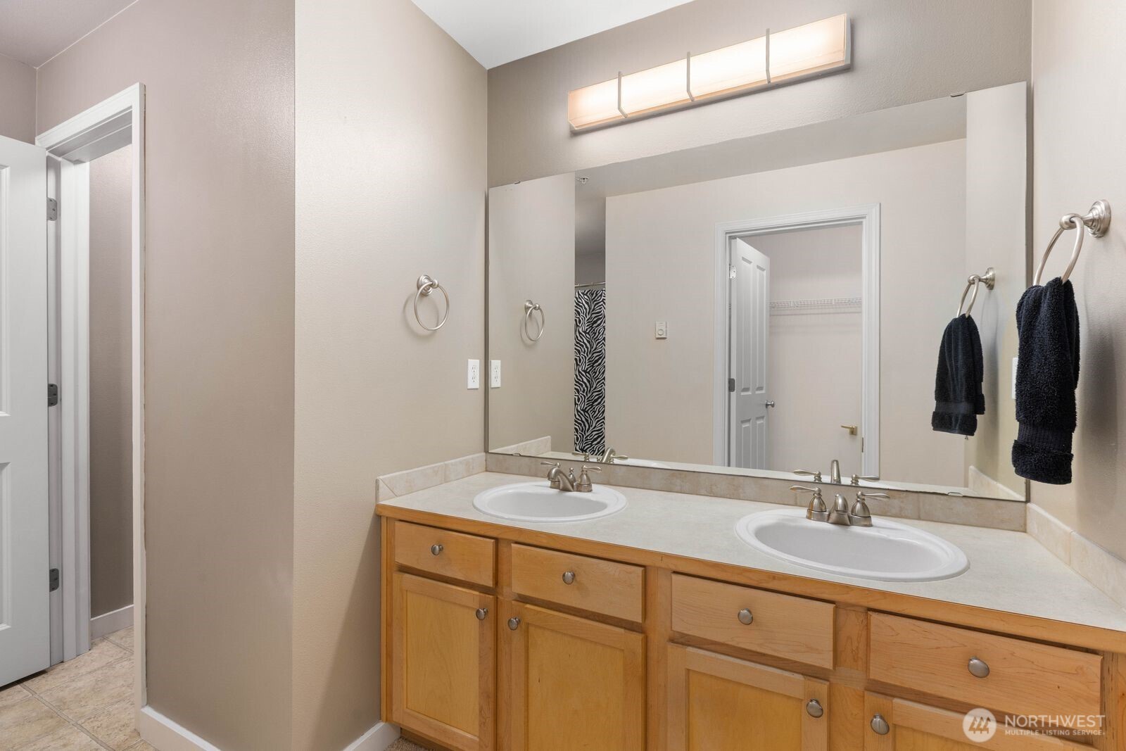 15325 Southeast 155th Place, Unit V2 Renton, WA 98058 - Photo 22 of 36