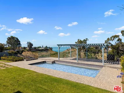 $10,995,000 | 525 Alma Real Drive, Pacific Palisades, CA 90272
